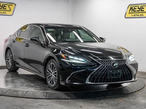 Used 2024 Lexus ES 300h w/ Premium Package FWD image 5