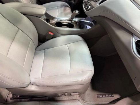 Used 2018 Chevrolet Malibu Premier w/ Premier Sun and Wheel Package FWD image 29