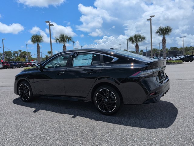Certified 2027 Nissan Sentra SR w/ Floor Mat Package FWD image 6
