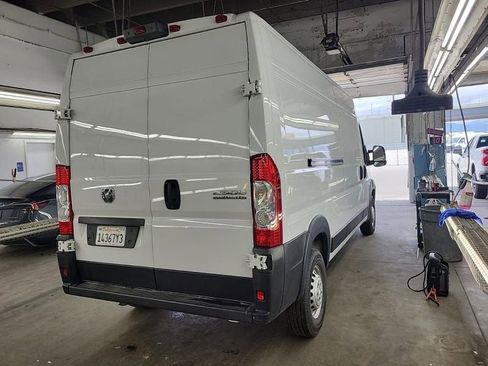 Used 2025 RAM ProMaster 2500 w/ Convenience Group FWD image 5