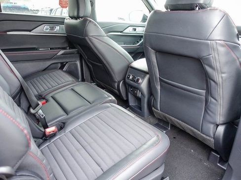 New 2026 Ford Explorer ST-Line w/ ST-Line Street Pack image 11