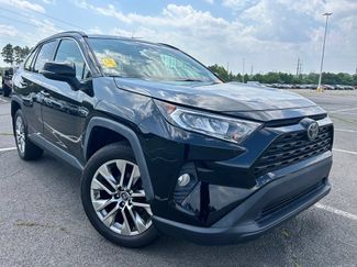 Used 2019 Toyota RAV4 XLE Premium w/ Cold Weather Package AWD/4WD video 1