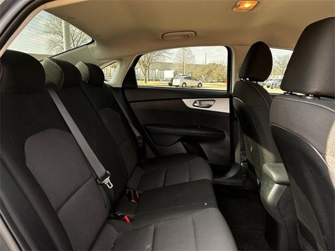 Used 2024 Kia Forte LXS w/ LXS Technology Package image 32