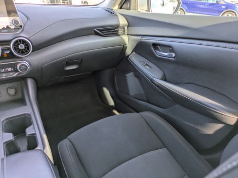 Used 2021 Nissan Sentra SV image 9
