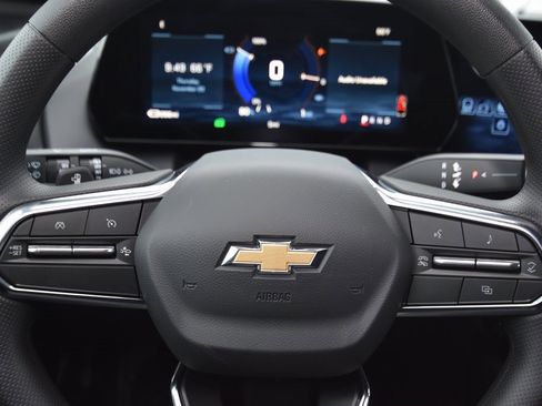 New 2026 Chevrolet Equinox EV LT image 14