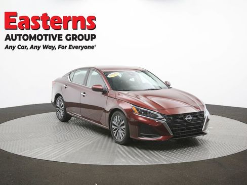 Used 2023 Nissan Altima 2.5 SV FWD image 49