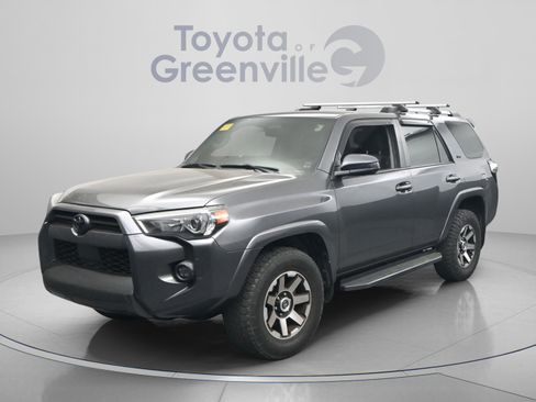 Used 2021 Toyota 4Runner SR5 AWD/4WD image 2