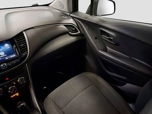Used 2020 Chevrolet Trax LS w/ Tint and Cruise Package FWD image 20