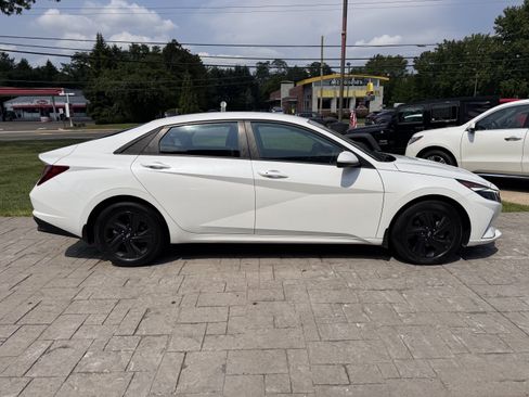 Used 2023 Hyundai Elantra SEL FWD image 14