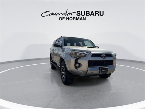 Used 2019 Toyota 4Runner TRD Off-Road image 5
