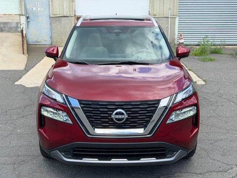 Used 2023 Nissan Rogue SL AWD/4WD image 2