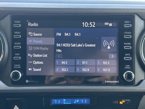 Used 2022 Toyota Tacoma TRD Off-Road image 30