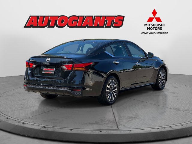 Used 2025 Nissan Altima 2.5 SV FWD image 4