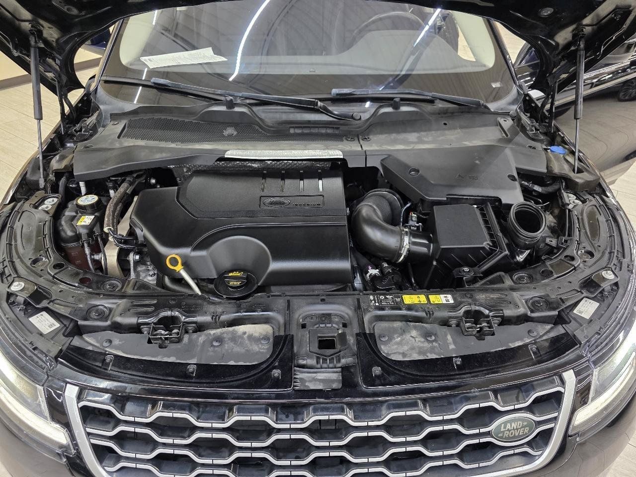 Used 2020 Land Rover Range Rover Evoque S AWD/4WD image 43