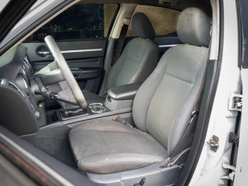 Used 2010 Dodge Charger SXT RWD image 14