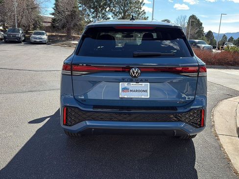 New 2026 Volkswagen Tiguan SE R-Line image 5