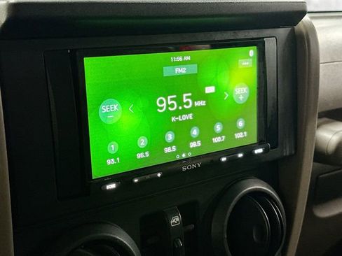 Used 2010 Jeep Wrangler Unlimited Rubicon w/ Dual Top Group image 14