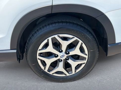 Used 2020 Subaru Forester Premium AWD/4WD image 10