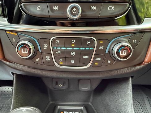 Used 2018 Chevrolet Traverse High Country w/ LPO, Floor Liner Package AWD/4WD image 32