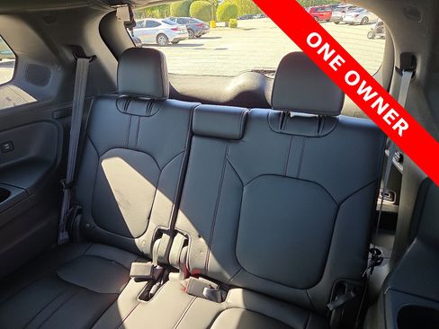 Used 2025 Honda Pilot Black Edition image 11
