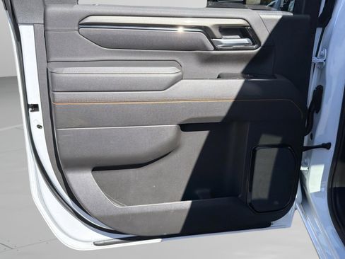 Used 2026 GMC Sierra 2500 AT4 image 24