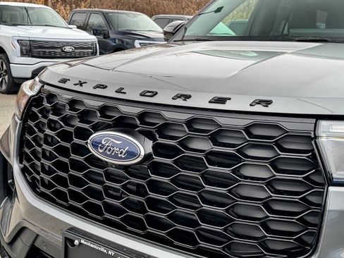 New 2026 Ford Explorer ST-Line AWD/4WD image 9