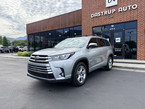 Used 2019 Toyota Highlander Limited AWD/4WD image 3