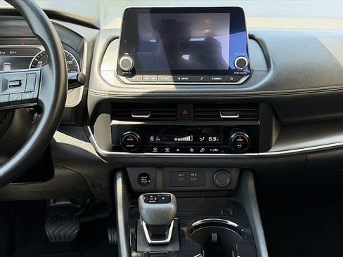 Used 2024 Nissan Rogue SV AWD/4WD image 13