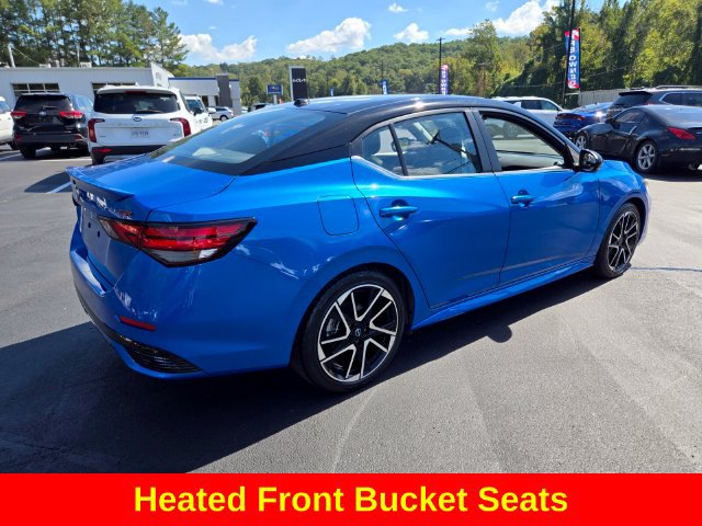 Used 2025 Nissan Sentra SR w/ SR Premium Package FWD image 9