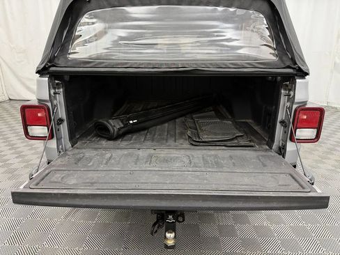 Used 2021 Jeep Gladiator Sport AWD/4WD image 31