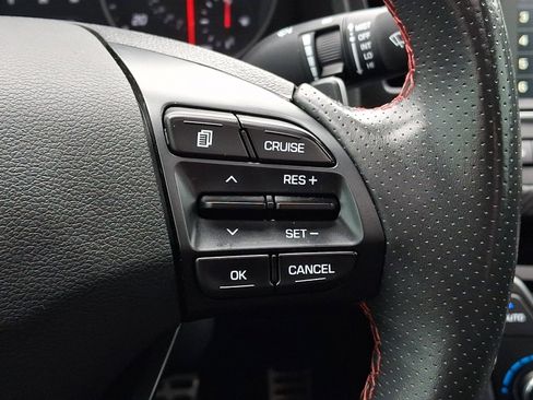 Used 2018 Hyundai Elantra Sport w/ Sport Premium Package 03 image 23