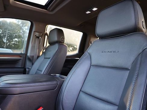 Used 2024 GMC Sierra 1500 Denali w/ Denali Reserve Package image 19