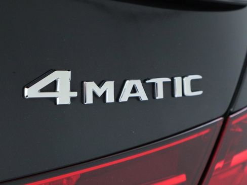 Used 2025 Mercedes-Benz C 300 4MATIC Sedan image 35
