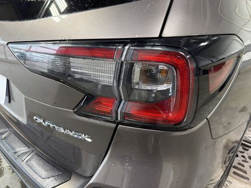 Used 2021 Subaru Outback Premium image 11