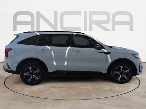 Certified 2023 Kia Sorento EX w/ Panoramic Sunroof Package FWD image 9