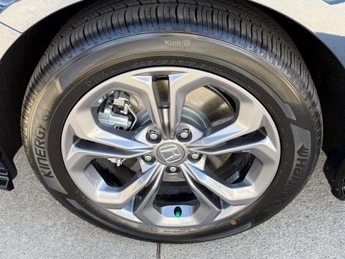 Certified 2025 Honda Accord EX-L image 11