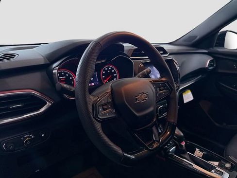 Used 2023 Chevrolet TrailBlazer RS w/ Sun and Liftgate Package AWD/4WD image 10