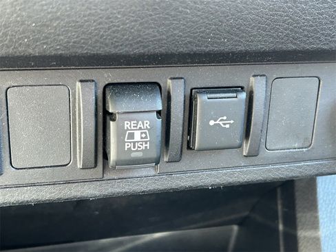 Used 2020 Toyota Tacoma SR5 image 27