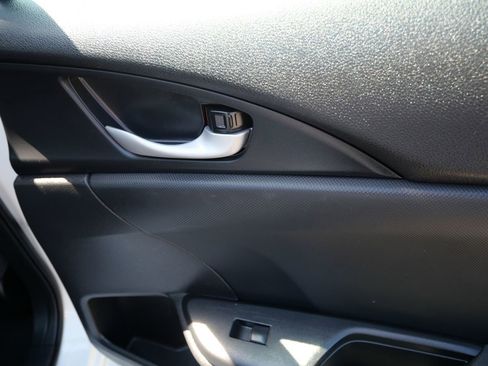Used 2019 Honda Insight EX image 30