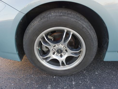 Used 2013 Toyota Prius One image 28