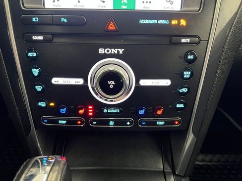 Used 2019 Ford Explorer Sport image 16