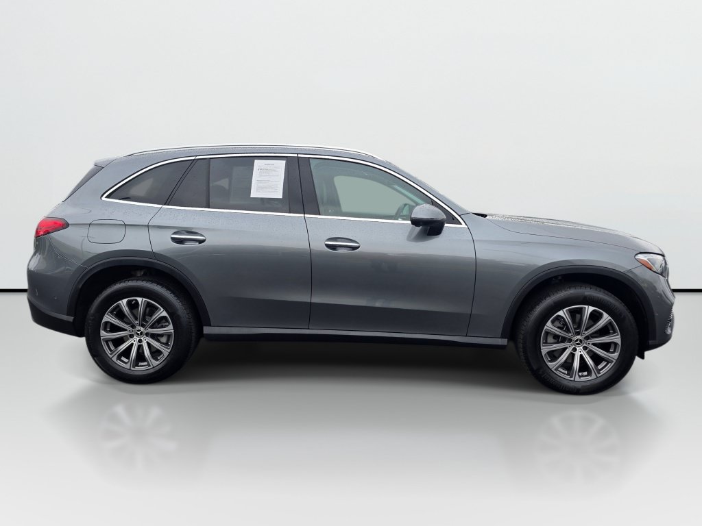 Used 2023 Mercedes-Benz GLC 300 4MATIC w/ Exclusive Trim Package image 6