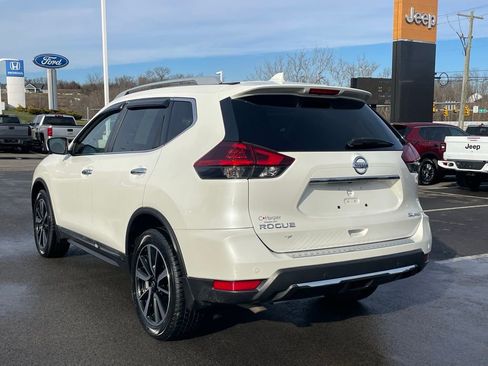 Used 2019 Nissan Rogue SL w/ Premium Package image 5
