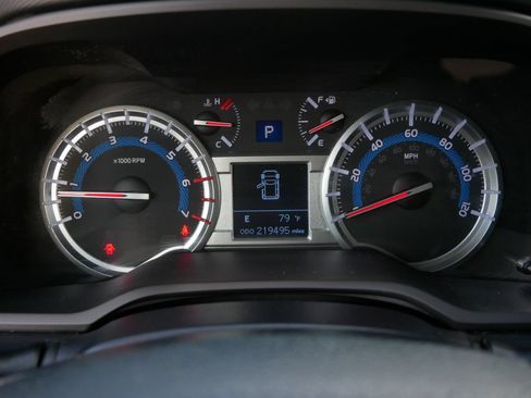 Used 2016 Toyota 4Runner 4WD image 23