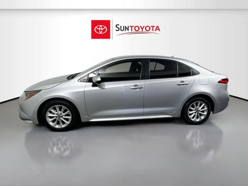 Used 2021 Toyota Corolla LE w/ LE Convenience Package FWD image 7
