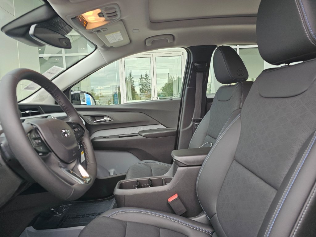 New 2027 Chevrolet Bolt LT w/ Dual Panel Sunroof Package FWD image 23