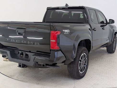 Used 2024 Toyota Tacoma TRD Sport image 9