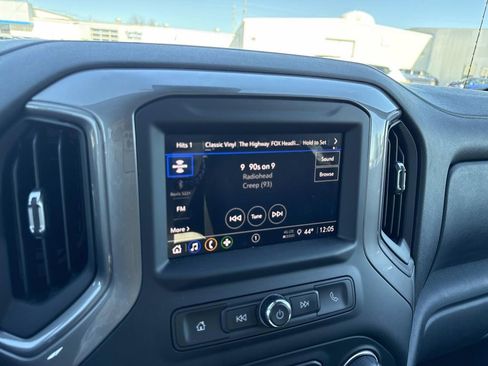 Certified 2023 Chevrolet Silverado 1500 Custom image 23