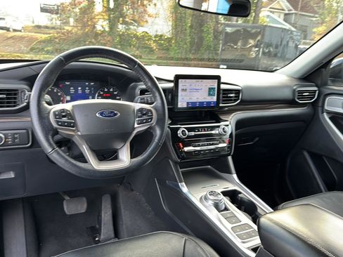 Used 2022 Ford Explorer Limited image 15