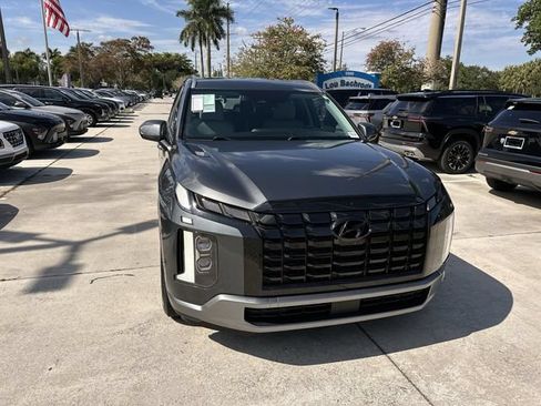 Used 2025 Hyundai Palisade SEL FWD image 17